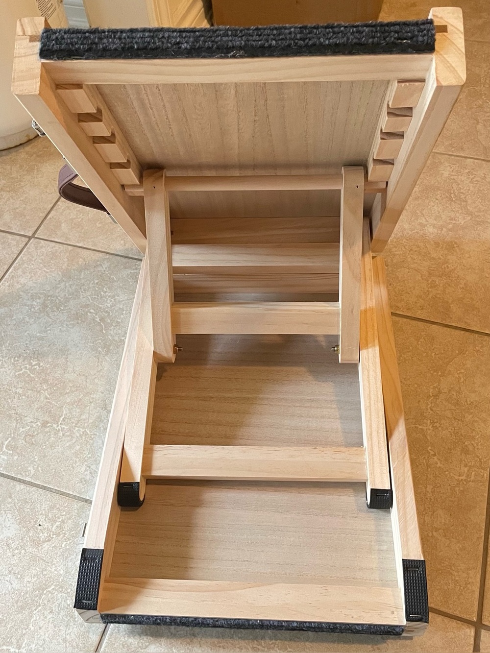 New Portable Wood Foldable Ramp pet stairs for elderly small dog or cat - Picture 3 of 5